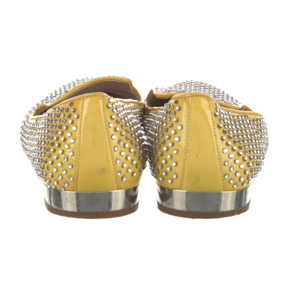 Miu - Picture 4 of 6